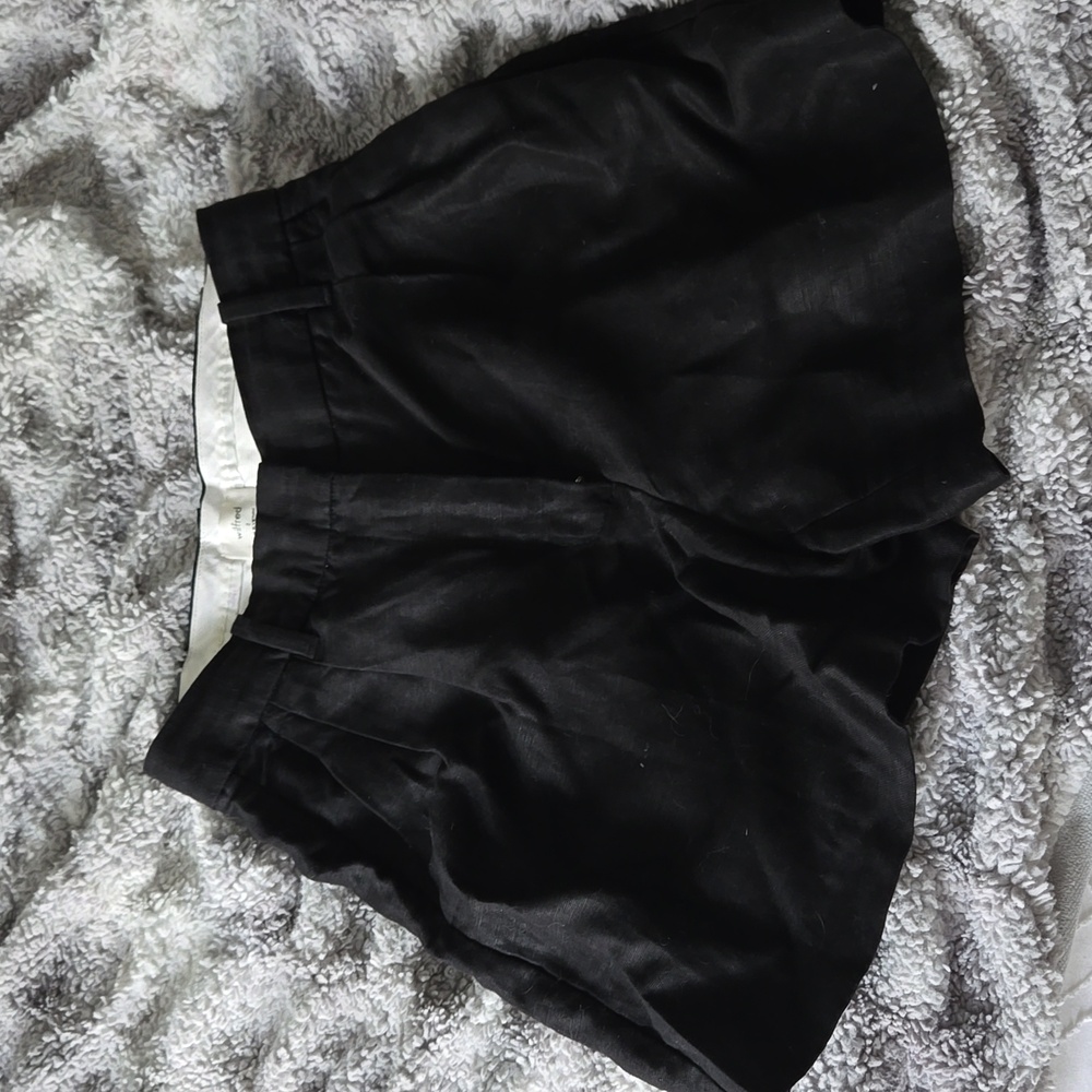 Wilfred size 2 linen shorts